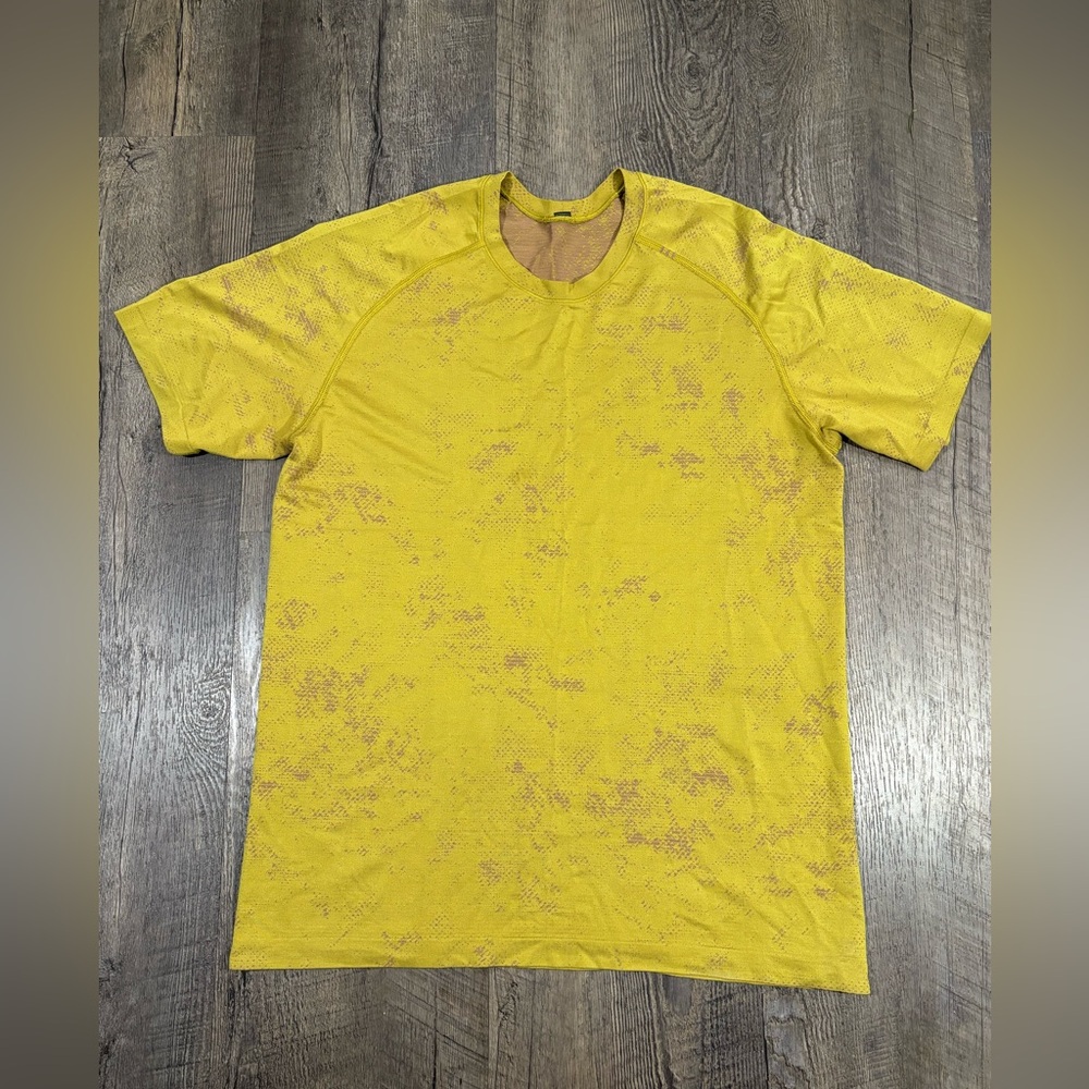 LULULEMON Metal Vent Tech 2.0 Men's Shirt